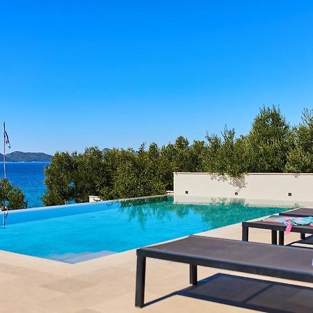 Hedera Estate, Villa Hedera XV 슬라노 외부 사진
