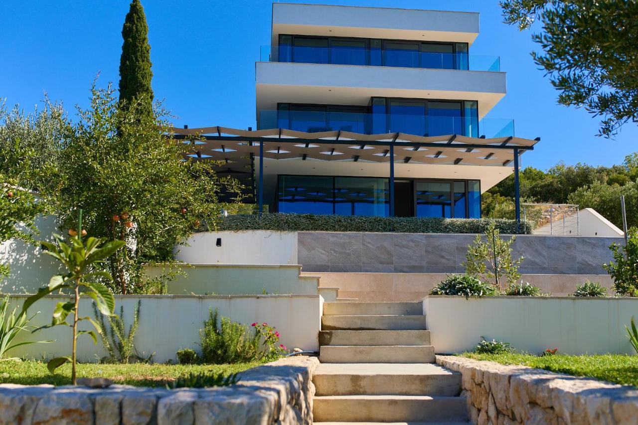 Hedera Estate, Villa Hedera XV 슬라노 외부 사진