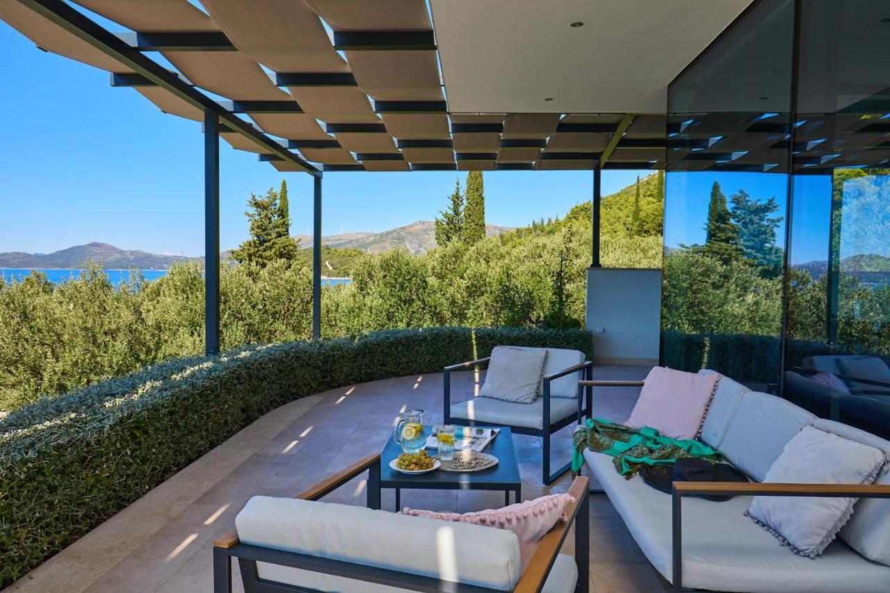 Hedera Estate, Villa Hedera XV 슬라노 외부 사진