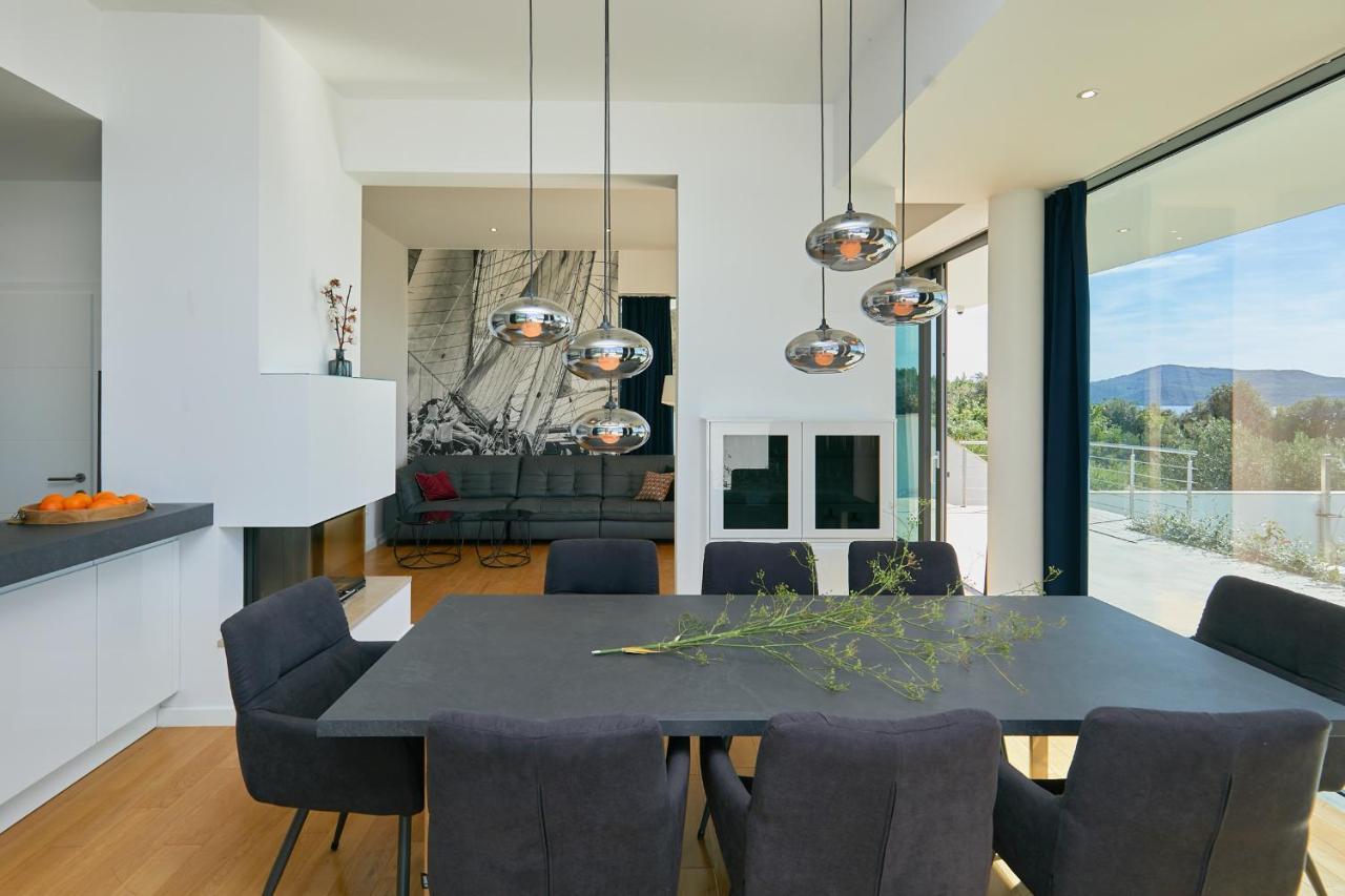 Hedera Estate, Villa Hedera XV 슬라노 외부 사진