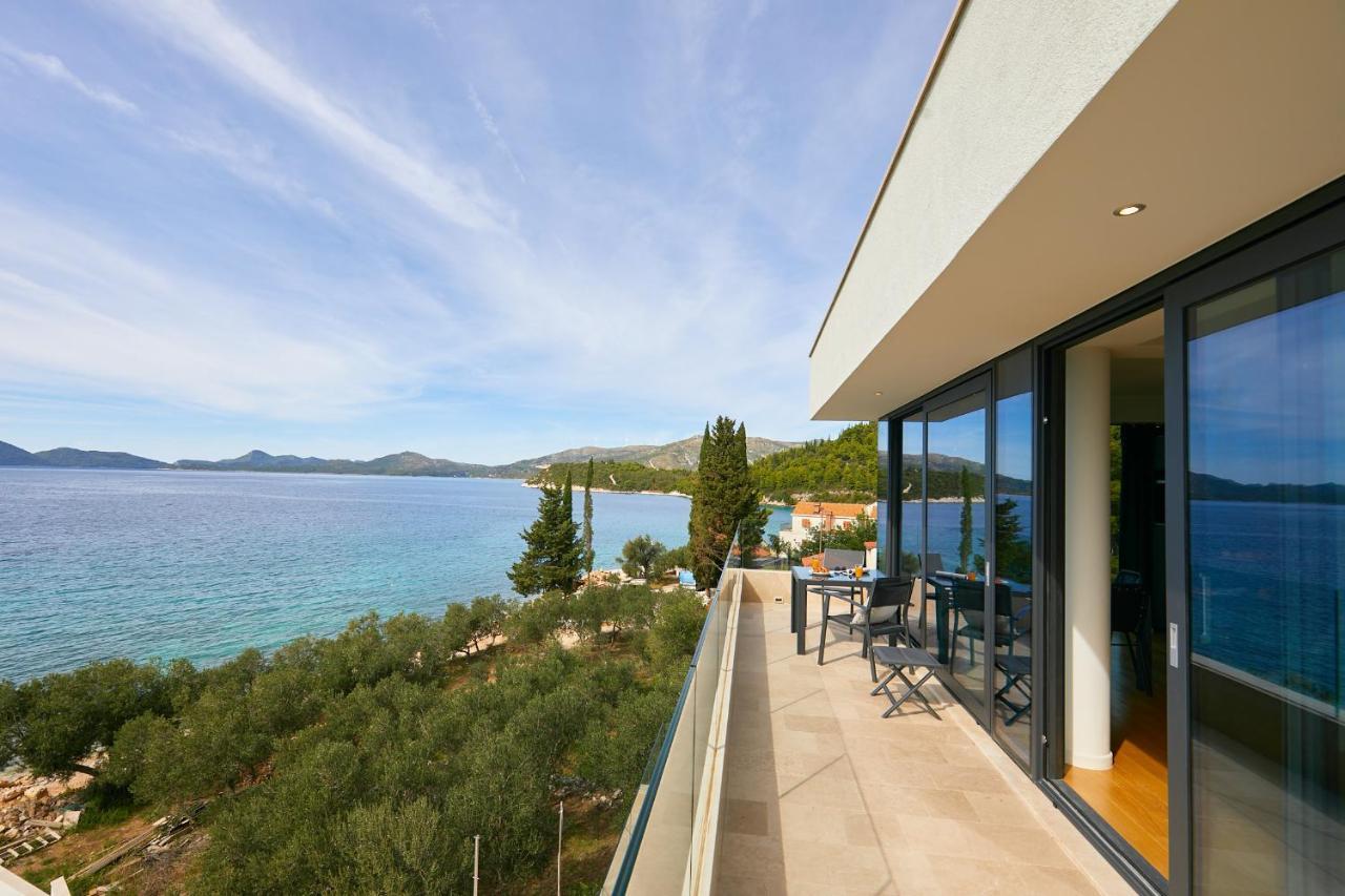 Hedera Estate, Villa Hedera XV 슬라노 외부 사진